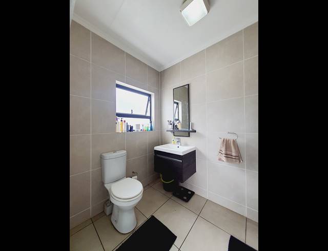 1 BEDROOM APARTMENT FOR SALE IN PETERVALE